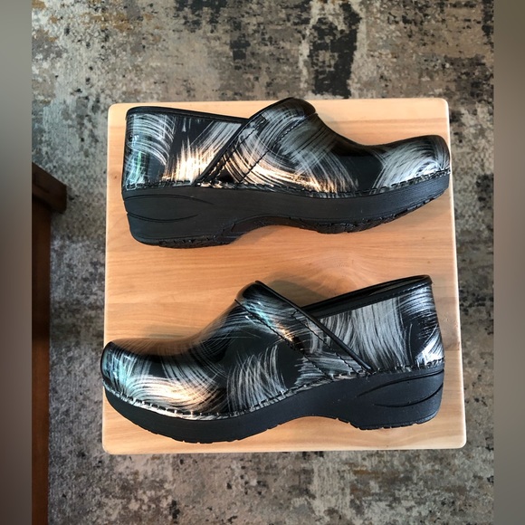 Dansko Clogs - Picture 3 of 7